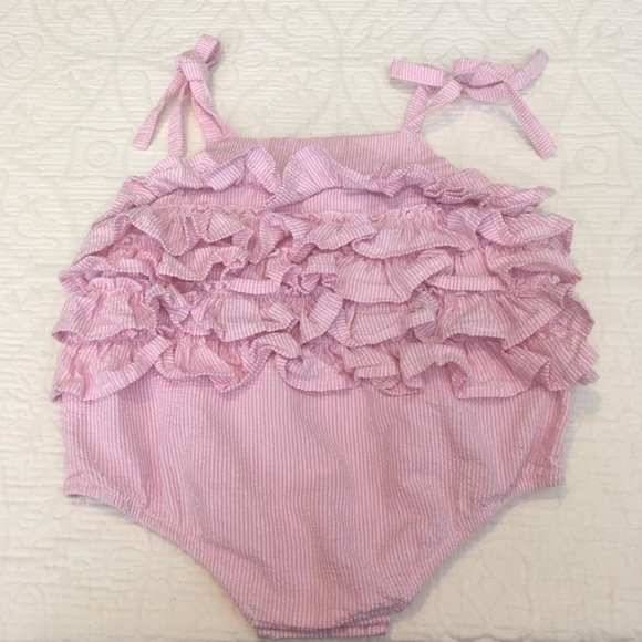 12-18m (4/$20) Seersucker Sunsuit of Ruffles by MudPie - Picture 5 of 7